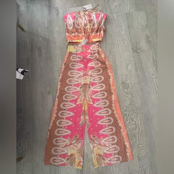 Pink and Brown Paisley pant set - Picture 1 of 5
